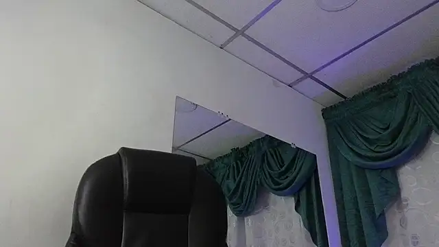 Stuart Boy  online show from January 2025 03:18:01 AM