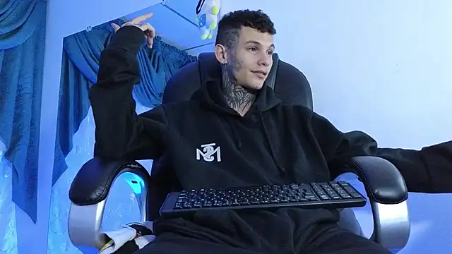 Stuart Boy  online show from February 2025 07:21:01 AM