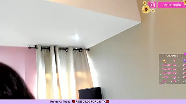 Snapshot of _AlejaCruz_ chatting on February 2025 03:50:01 PM AlejaCruz online show from February 2025 03:50:01 PM