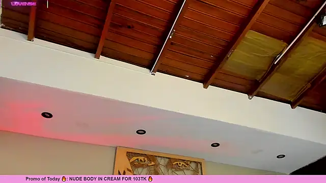 Snapshot of _AlejaCruz_ chatting on February 2025 12:28:01 AM AlejaCruz online show from February 2025 12:28:01 AM