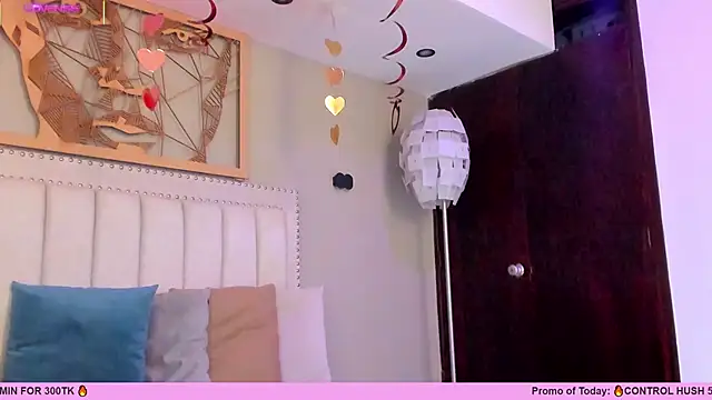 Snapshot of _AlejaCruz_ chatting on February 2025 10:21:02 PM AlejaCruz online show from February 2025 10:21:02 PM