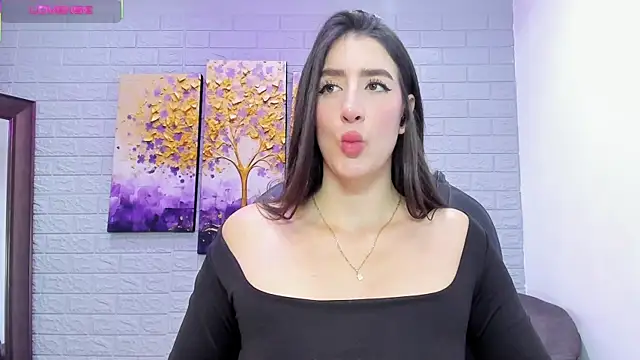 Snapshot of _AlejaCruz_ chatting on October 2025 07:11:02 PM AlejaCruz online show from October 2025 07:11:02 PM