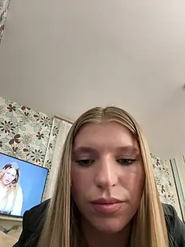 Snapshot of adel_secret chatting on April 2026 07:44:02 PM adel secret online show from April 2026 07:44:02 PM