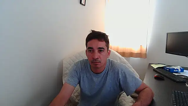 Snapshot of Latineirajp chatting on June 2026 02:12:02 AM Latineirajp online show from June 2026 02:12:02 AM