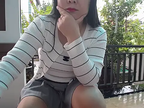 Nanaly Sweet online show from November 2025 12:23:01 AM