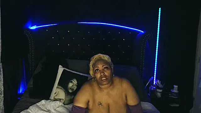 msyvette1970xh online show from February 2025 03:48:01 AM