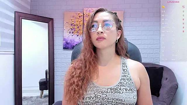  LaraMom  online show from May 2026 07:44:01 PM