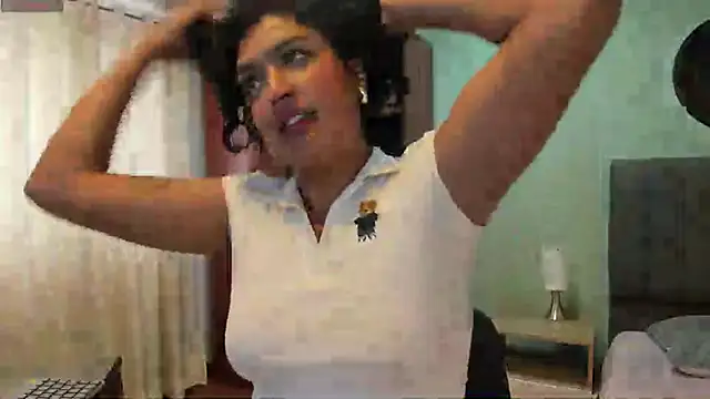 Snapshot of ema_saenz chatting on February 2025 07:27:01 PM ema saenz online show from February 2025 07:27:01 PM