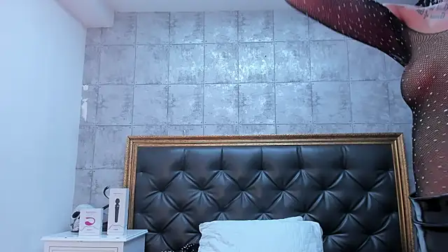 Snapshot of _Hanna_white_ chatting on December 2024 09:35:01 PM Hanna white online show from December 2024 09:35:01 PM