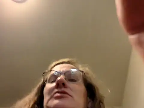 Snapshot of ChileVerde12 chatting on May 2026 07:17:02 AM ChileVerde12 online show from May 2026 07:17:02 AM