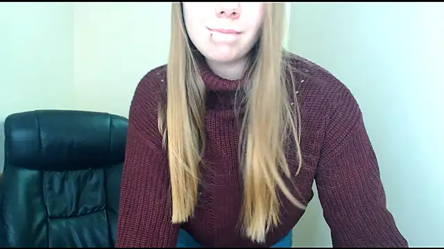 Snapshot of zoey_deuttch chatting on December 2024 06:26:01 AM zoey deuttch online show from December 2024 06:26:01 AM