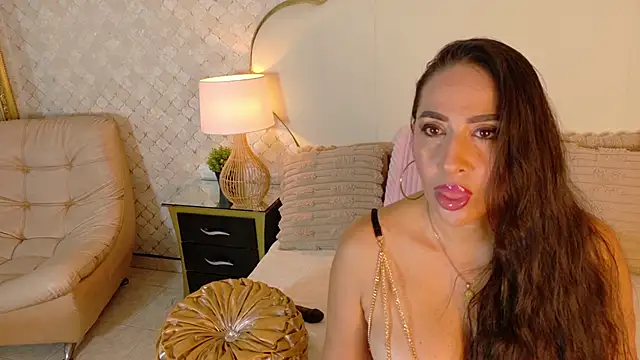 MayraVegas online show from February 2026 01:48:02 PM