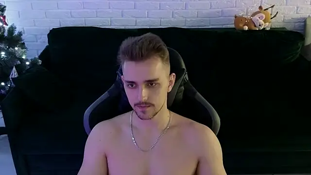 Snapshot of Larstar01 chatting on December 2024 05:28:02 AM Larstar01 online show from December 2024 05:28:02 AM