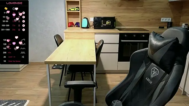 Snapshot of Larstar01 chatting on January 2025 05:59:01 PM Larstar01 online show from January 2025 05:59:01 PM