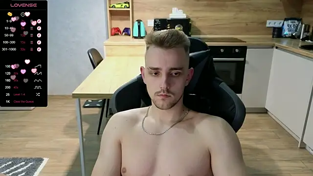 Snapshot of Larstar01 chatting on January 2025 10:15:02 PM Larstar01 online show from January 2025 10:15:02 PM