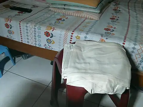 Snapshot of triangle0623 chatting on October 2025 10:24:01 AM triangle0623 online show from October 2025 10:24:01 AM