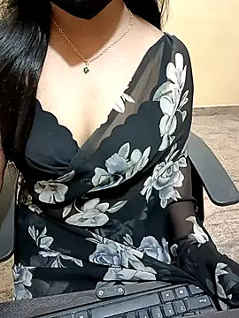 Snapshot of Nithya_05 chatting on September 2025 04:58:01 AM Nithya 05 online show from September 2025 04:58:01 AM