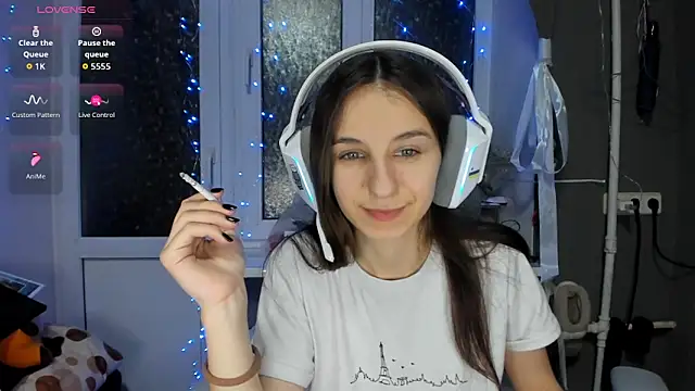 Snapshot of _Nika_Kik chatting on February 2026 06:48:01 PM Nika Kik online show from February 2026 06:48:01 PM