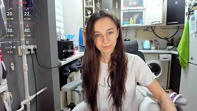 Snapshot of _Nika_Kik chatting on February 2026 10:28:01 PM Nika Kik online show from February 2026 10:28:01 PM