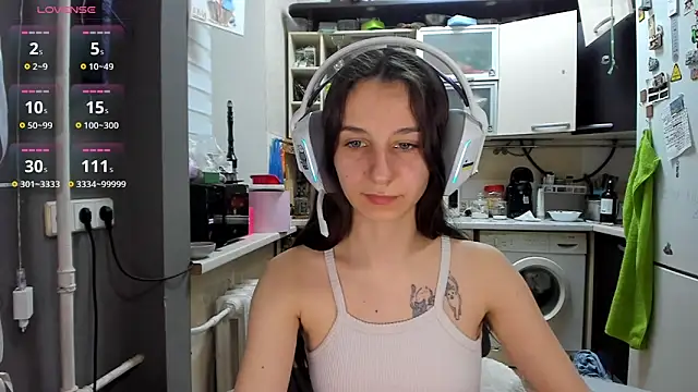 Snapshot of _Nika_Kik chatting on March 2026 06:13:01 PM Nika Kik online show from March 2026 06:13:01 PM