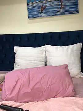 Nicole Liam  online show from September 2025 07:35:01 PM