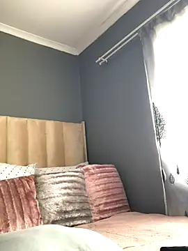 Nicole Liam  online show from November 2025 08:47:02 AM