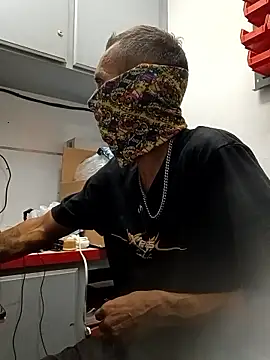 Snapshot of me_myself_I_69 chatting on September 2025 06:24:01 PM me myself I 69 online show from September 2025 06:24:01 PM