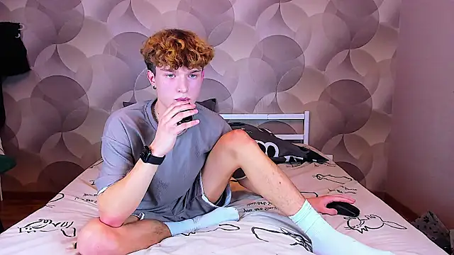 Snapshot of Ian_Flor chatting on November 2025 06:30:02 PM Ian Flor online show from November 2025 06:30:02 PM