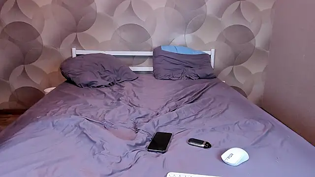 Snapshot of Ian_Flor chatting on March 2026 03:12:01 PM Ian Flor online show from March 2026 03:12:01 PM