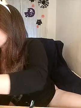 Kimiechanuwu online show from October 2025 04:31:02 PM