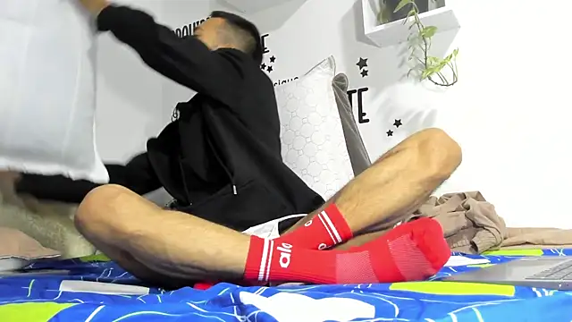 Aronxxs online show from September 2025 09:36:02 AM