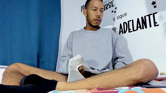 Snapshot of Aronxxs chatting on November 2025 10:32:01 AM Aronxxs online show from November 2025 10:32:01 AM