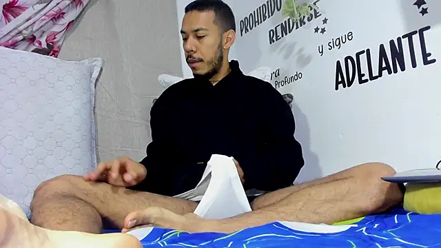 Snapshot of Aronxxs chatting on January 2026 11:04:01 AM Aronxxs online show from January 2026 11:04:01 AM