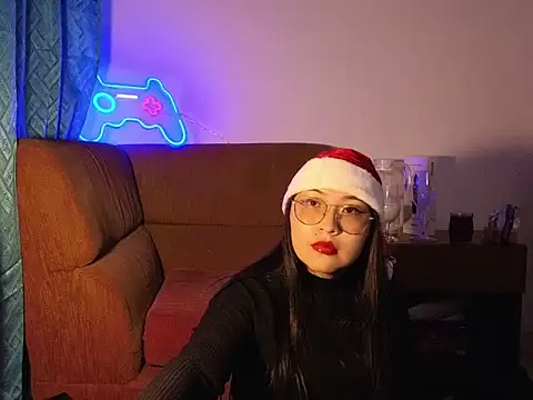 Snapshot of Caroll_Luna chatting on December 2024 04:58:02 AM Caroll Luna online show from December 2024 04:58:02 AM