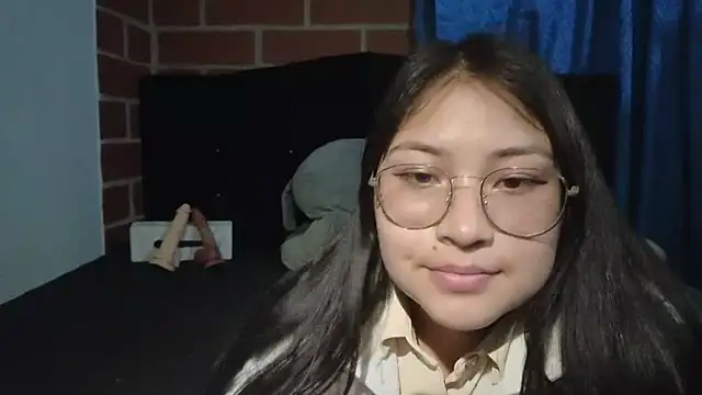 Snapshot of Caroll_Luna chatting on March 2025 04:45:02 AM Caroll Luna online show from March 2025 04:45:02 AM