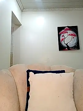 Snapshot of Ayrella02 chatting on November 2025 01:41:02 AM Ayrella02 online show from November 2025 01:41:02 AM