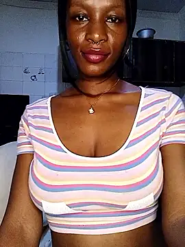 Snapshot of Ayrella02 chatting on January 2026 01:00:02 AM Ayrella02 online show from January 2026 01:00:02 AM