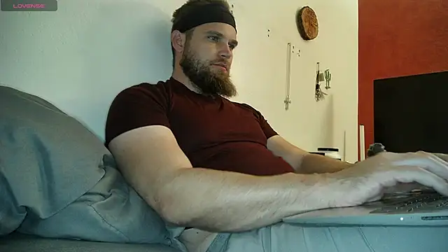 dikdowndaddy online show from December 2025 01:05:01 PM