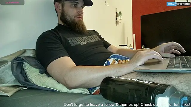 dikdowndaddy online show from May 2026 10:23:02 AM
