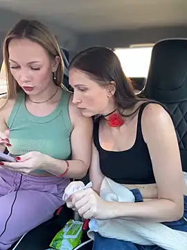 Snapshot of LavenderHot chatting on October 2025 03:18:01 AM LavenderHot online show from October 2025 03:18:01 AM