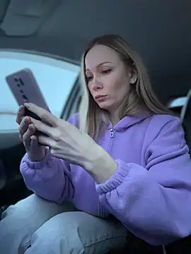 LavenderHot online show from December 2025 02:40:02 AM