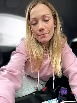 LavenderHot online show from May 2026 01:33:02 AM