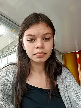 Snapshot of Violeta_12- chatting on December 2024 06:40:01 PM Violeta 12- online show from December 2024 06:40:01 PM