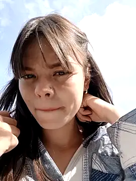 Violeta 12- online show from November 2025 01:43:01 PM