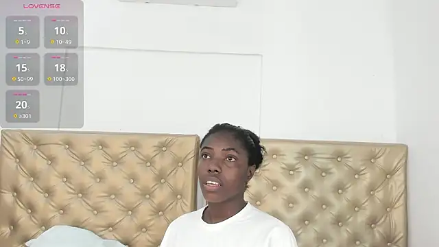 Alessiiaa  online show from February 2026 05:50:02 PM