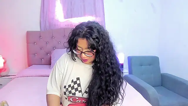 Snapshot of Latinabombsheell chatting on February 2026 06:58:01 PM Latinabombsheell online show from February 2026 06:58:01 PM