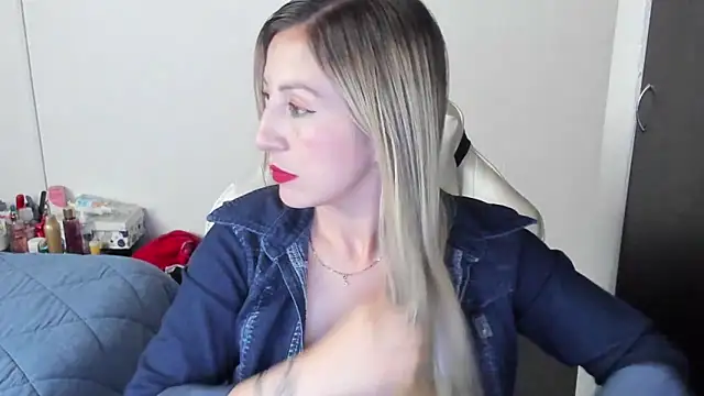 Snapshot of Andreina_Suann chatting on January 2025 11:23:02 AM Andreina Suann online show from January 2025 11:23:02 AM