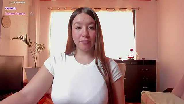 Simply Zoe   online show from February 2025 06:09:02 PM