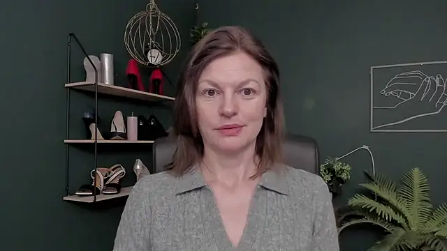 VivianWILD online show from December 2025 06:54:02 AM