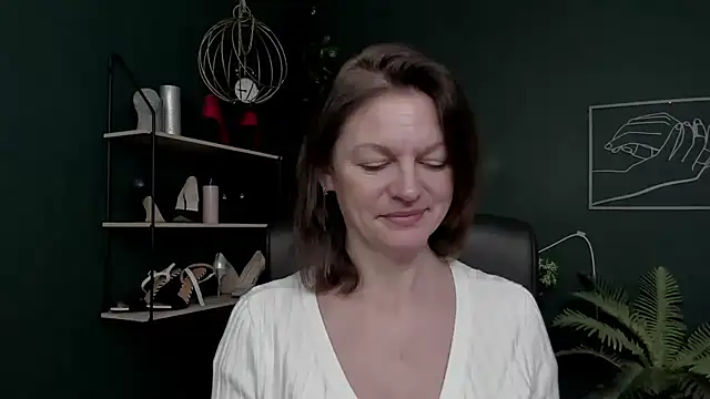 VivianWILD online show from December 2025 06:44:02 AM